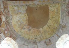 photo du plafond peint de l'église